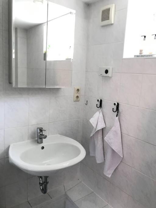 Schoene Wohnung Fuer Einen Kurzurlaub In Lueneburg Екстер'єр фото